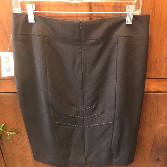 NWT Cleo Ladies’ Grey Skirt - Size 10P - Picture 3 of 3